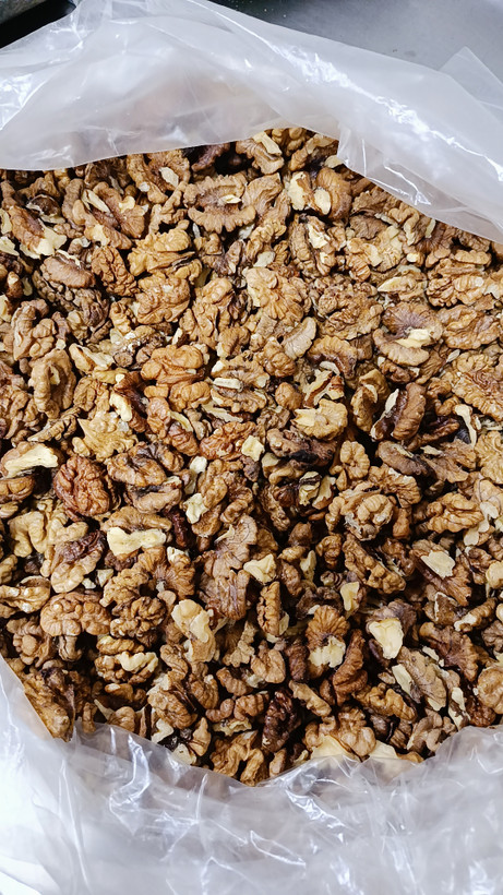 مغز گردو فسنجونی درجه یک اعلا تویسرکان فسنجونی روشن)